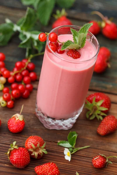 Beeren-Smoothie — Stockfoto