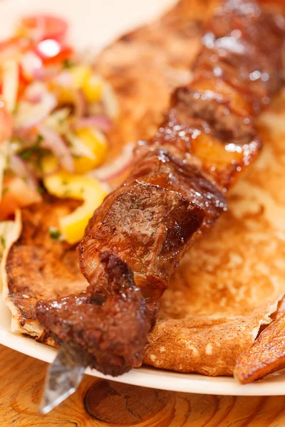 Kebab op spiesjes — Stockfoto