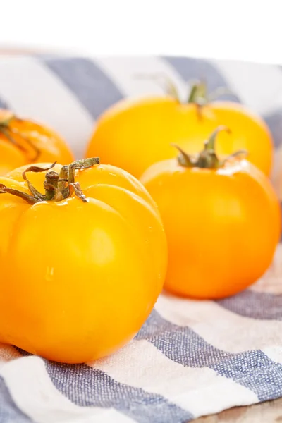 Gele tomaten — Stockfoto