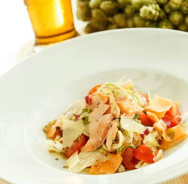 Insalata di salmone — Foto Stock