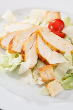 tavuklu Sezar salata