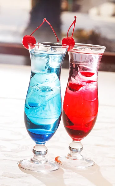 Tasty cocktails — Stock Photo, Image