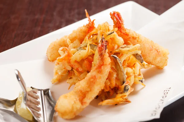 Japanse keuken - tempura garnaal — Stockfoto