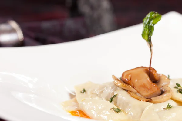 Ravioli com cogumelo — Fotografia de Stock