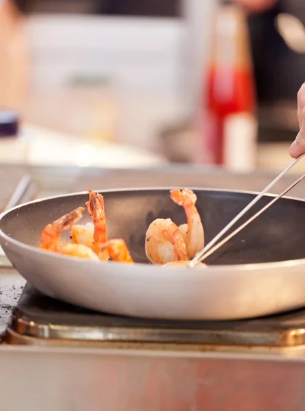 Chef en el trabajo — Foto de Stock