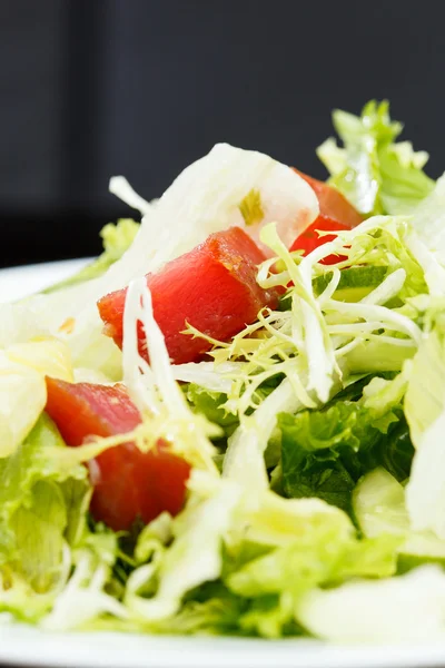 Sallad med tonfisk — Stockfoto