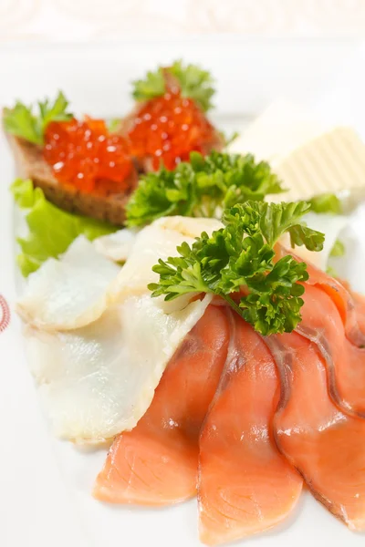 Antipasto con salmone affumicato — Foto Stock