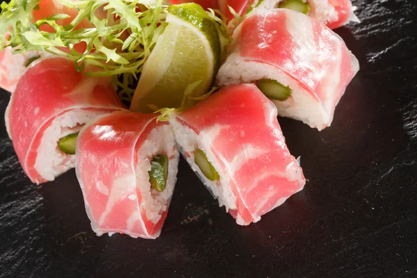 Sushi mit Thunfisch — Stockfoto