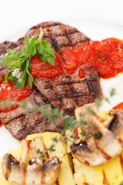 Grilled steak with baked vegetables — Stock Photo, Image