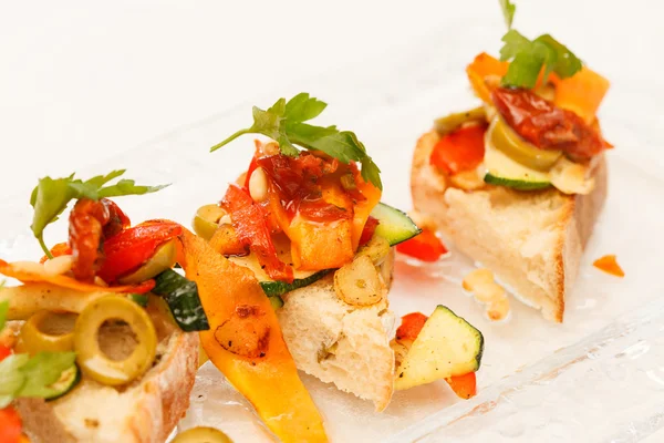 Toast with vegetables — Stock Photo, Image