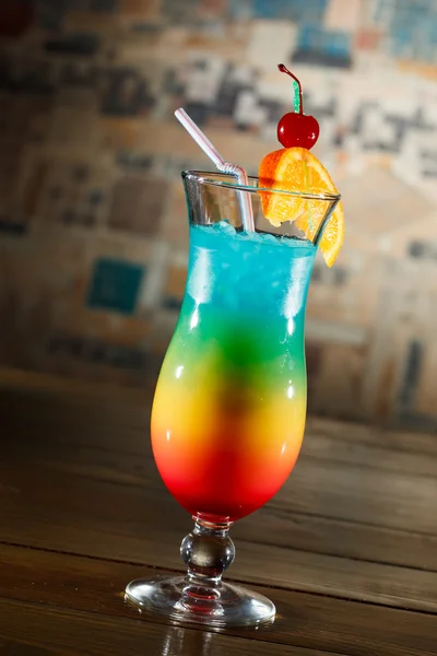 Tropikal kokteyl cam — Stok fotoğraf