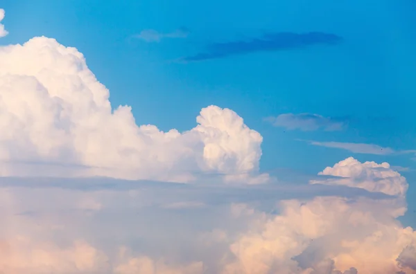 Blue sky with clouds — Stock Photo, Image