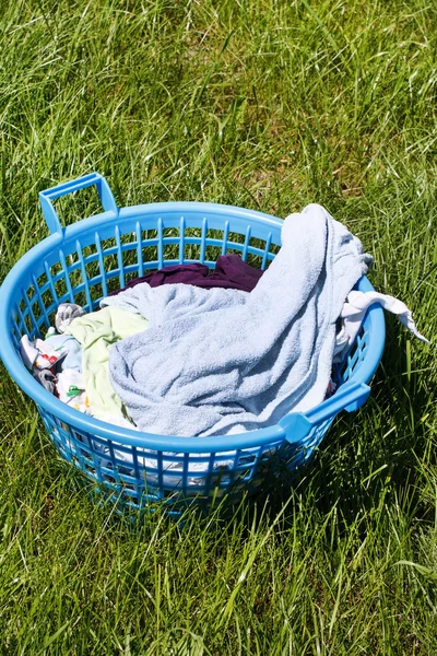 Cesta de lavandaria — Fotografia de Stock