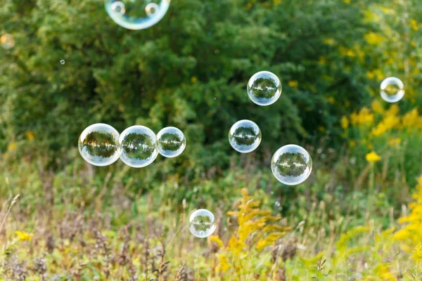 Seifenblase im Freien — Stockfoto