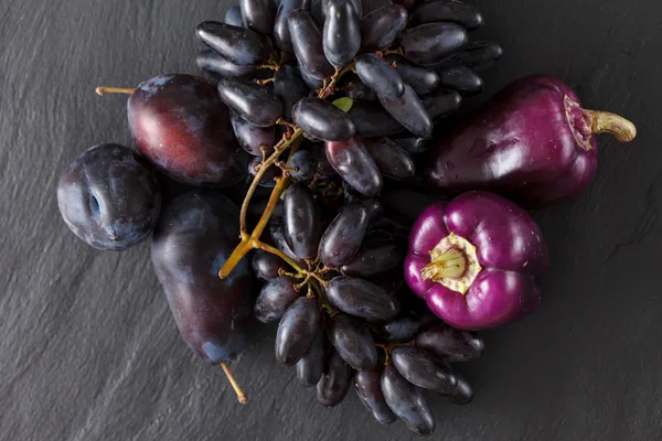 Purple fruits and vegetables — Stock Photo, Image