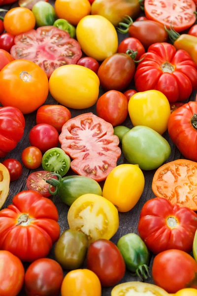 Kleurrijke tomaten — Stockfoto