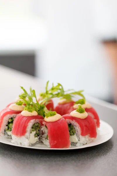 Sushi en el restaurante —  Fotos de Stock