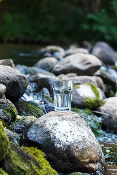 Čistá voda (zdravý koncepce) — Stock fotografie