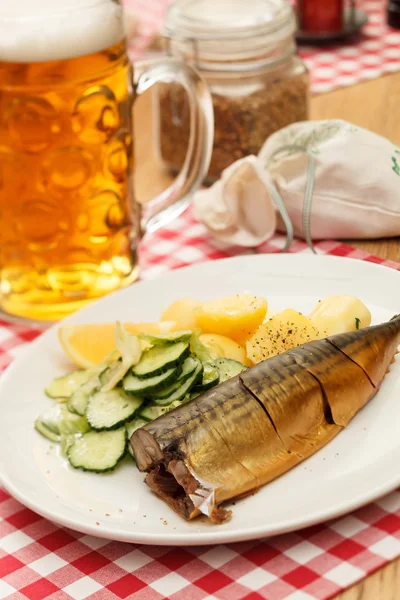 Mackerel with potatoes and beer — Stock Photo, Image