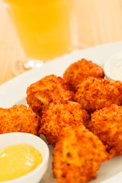 Cheese balls with sauce — Stock Photo, Image