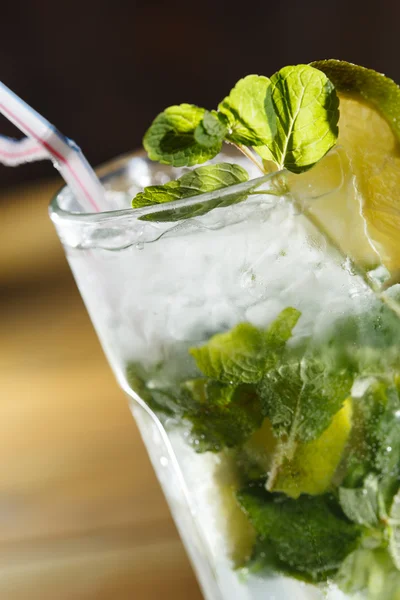 Коктейль mojito — стокове фото