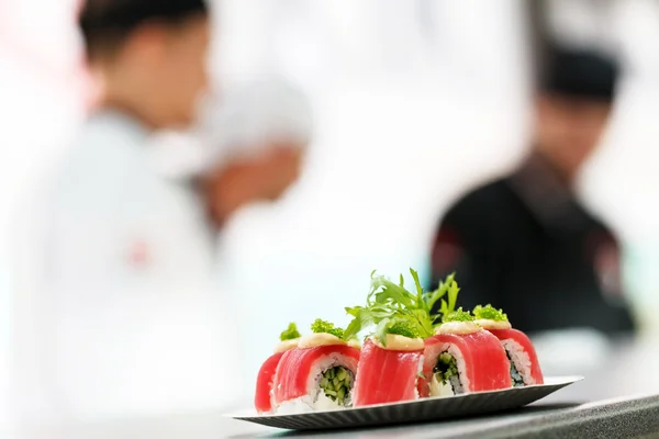 Sushi in het restaurant — Stockfoto