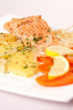 patates ile Somon fileto