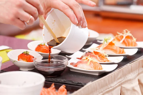 Sushi na mesa — Fotografia de Stock