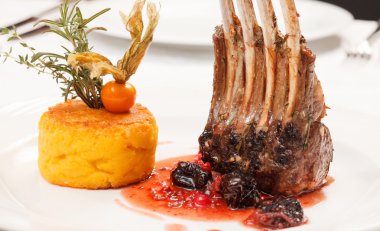 Kızarmış Kuzu pirzola