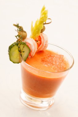 İspanyol soğuk domates çorbası