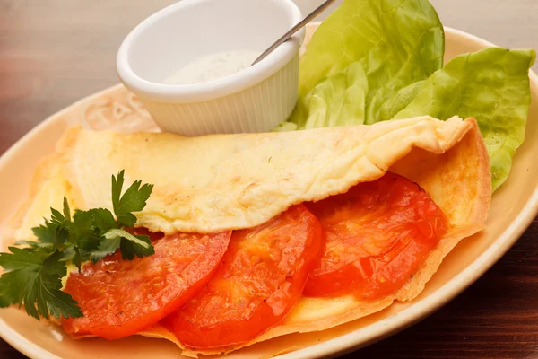 Tortilla con tomates — Foto de Stock