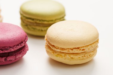 lezzetli renkli acıbadem kurabiyesi