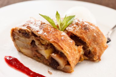 elmalı turta