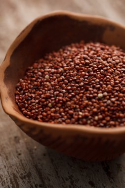Kırmızı quinoa