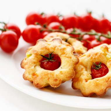 kek kiraz domates ile