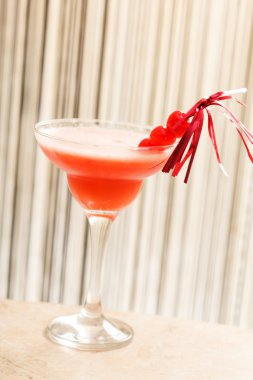 Kırmızı kokteyl