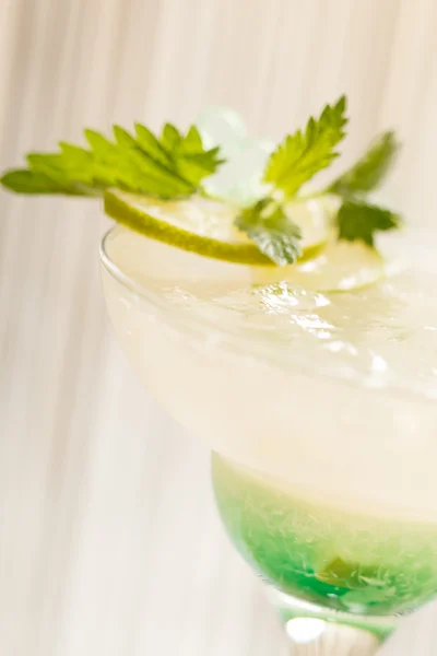 Cocktail with mint — Stock Photo, Image