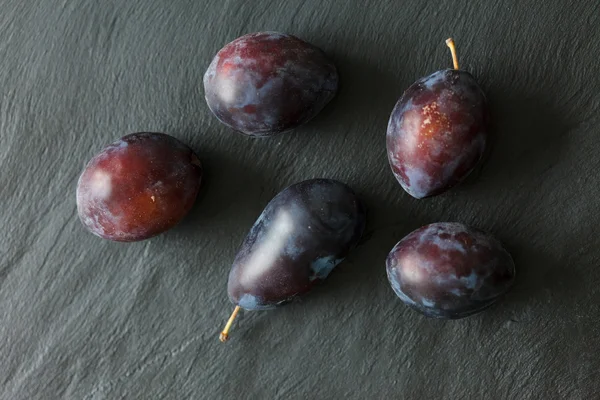 Fresh plums — Stock Photo, Image