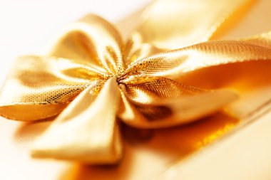 Altın yay ile mevcut