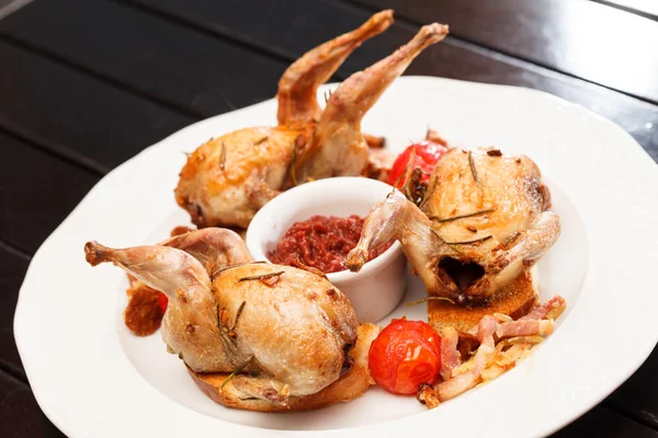 Baked quail — Stock Photo, Image