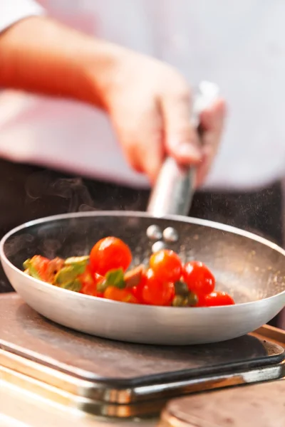 Chef iş başında — Stok fotoğraf