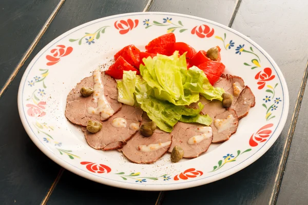 Lengua con verduras —  Fotos de Stock