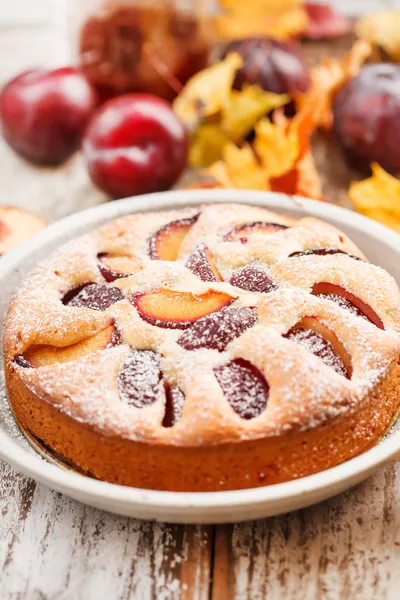 Plum cake — Stock Photo, Image