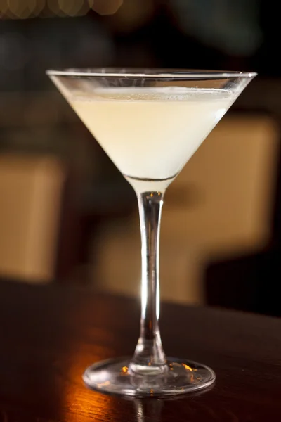 Cocktail in der Bar — Stockfoto