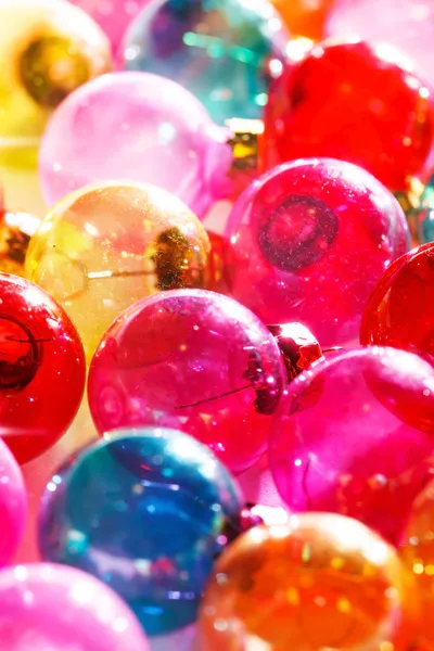 Bolas de Natal coloridas — Fotografia de Stock