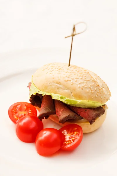 Hamburger met rundvlees — Stok fotoğraf