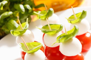 domates ve mozzarella