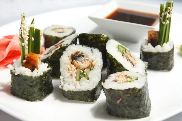 Sushi with soy sauce — Stock Photo, Image