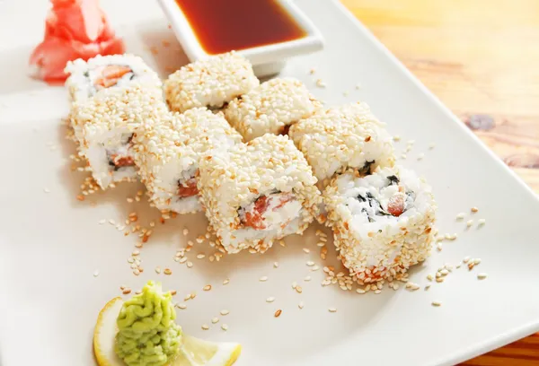 Leckeres Sushi — Stockfoto