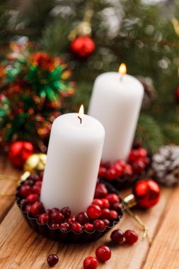 Mumlu Noel süslemeleri.